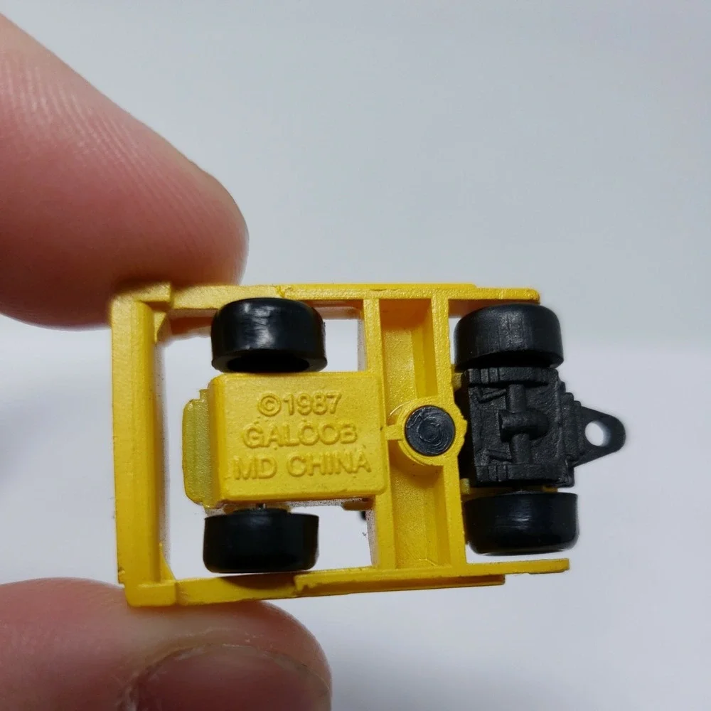 1987 Galoob Micro Machines lot of 10 Construction Vehicles, Boats, and Planes‎